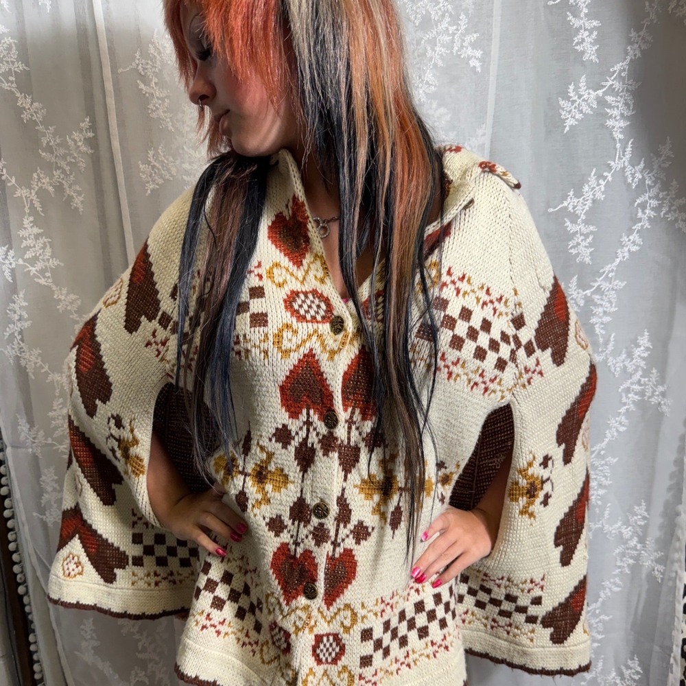 VTG  70s Sturbridge by Roosevelt Knit Cape Poncho Dutch Boho Retro Folk Geo Fall